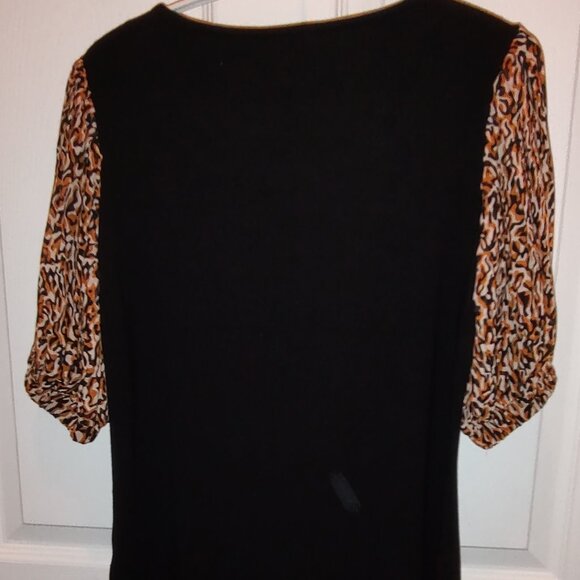 TAHARI KNITTED TOP ANIMAL PRINT SHEER PUFF SLEEVES SOLID BLACK BODY SIZE XS - Picture 2 of 8